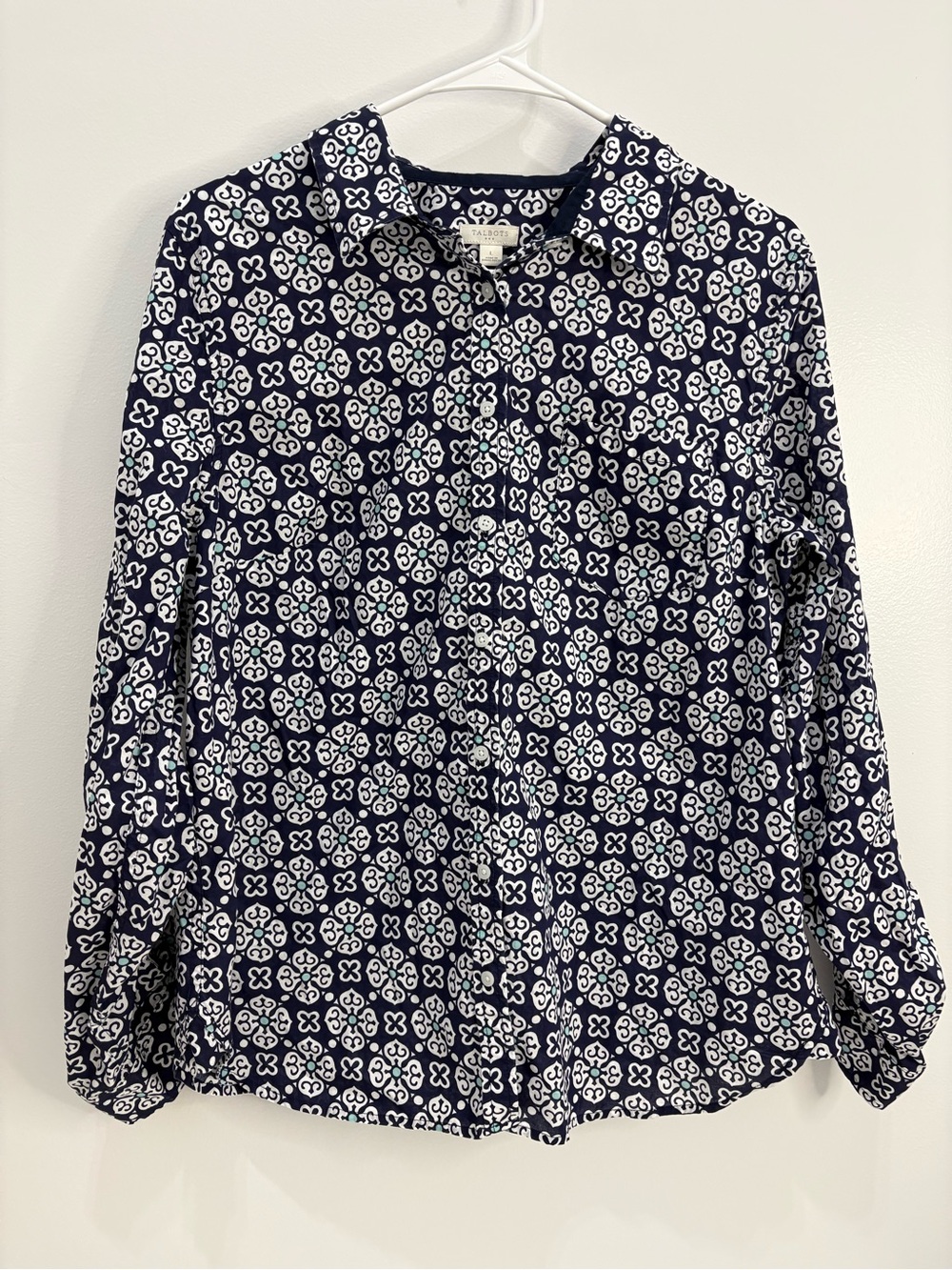 Talbots Navy Blue & White Geo Print (Medallions) Button-Down Shirt Women’s Sz Lg